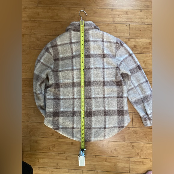 Shacket - Picture 13 of 14